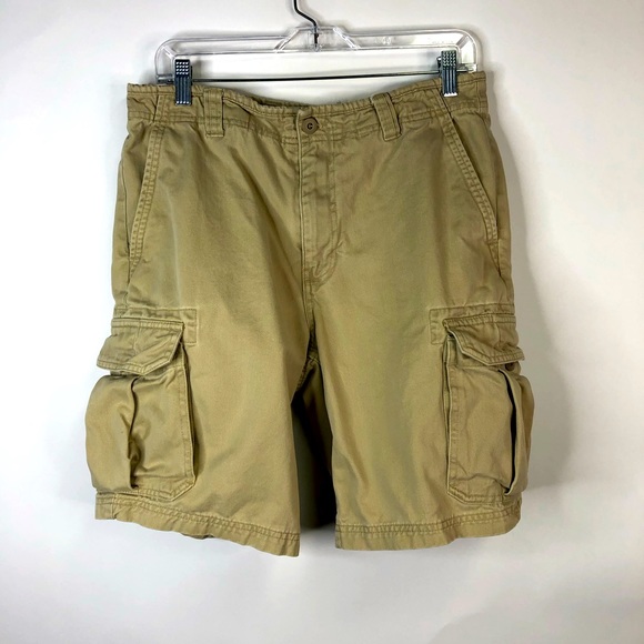 GAP Other - Gap Khakis tan brown standard Cargo shorts 32